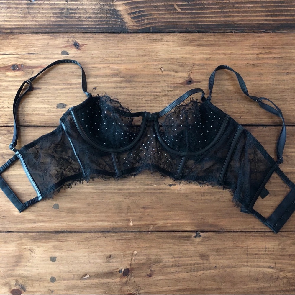 VS Designer Collection - Picture 6 of 6